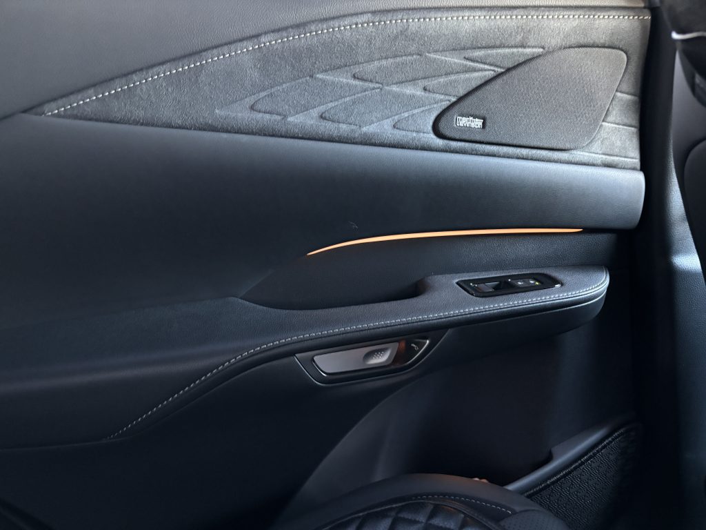 サイドドアイルミ