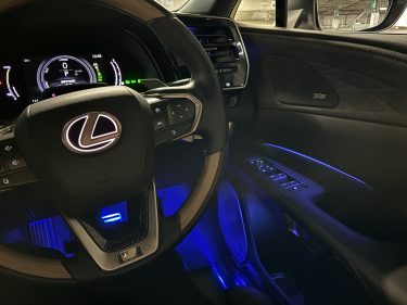 レクサスRX450h　アンビエントライト追加