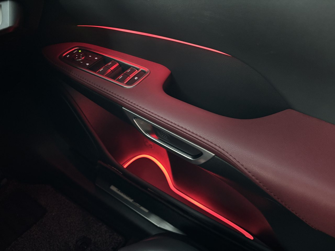 レクサスRX　ドアポケットイルミ