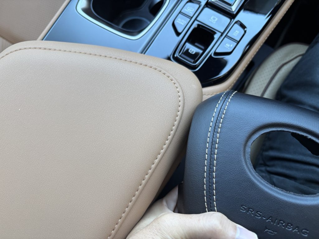 レクサスNX ホーンパッド ヘーゼル