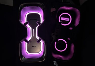 レクサスNXアンビエントライト施工