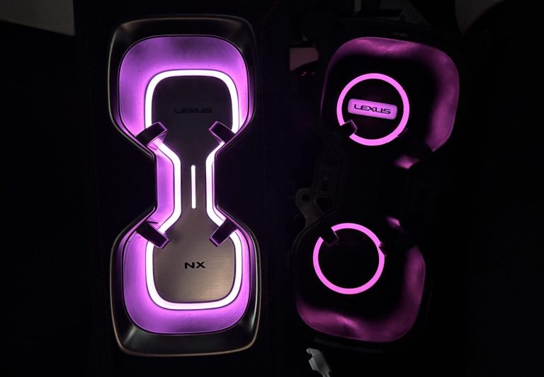 NXカップホルダーイルミ比較