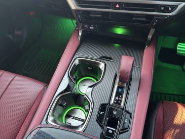 レクサスRX500h　アンビエントライト増設