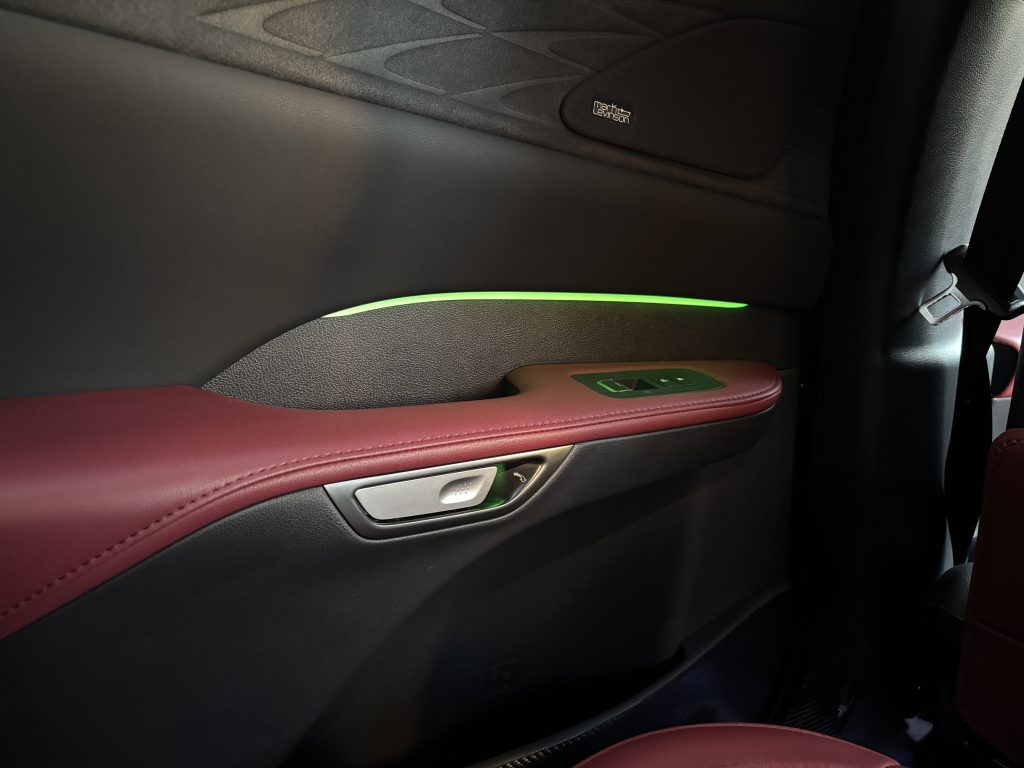 Rayaceサイドドアイルミ