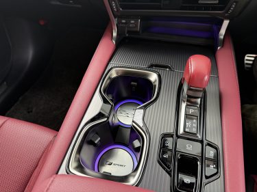 レクサスRX　カップホルダーイルミ施工