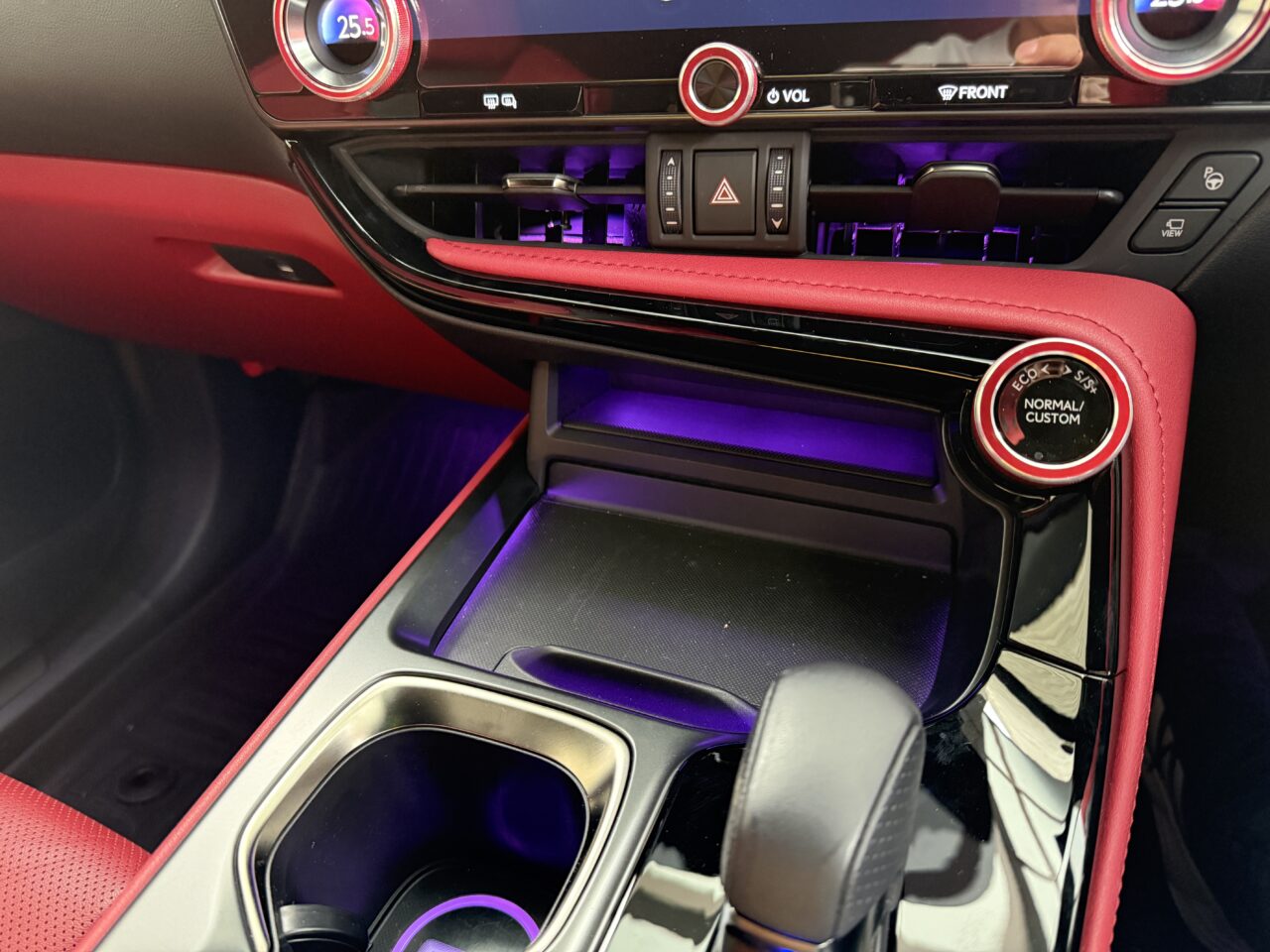 センタートレイイルミ