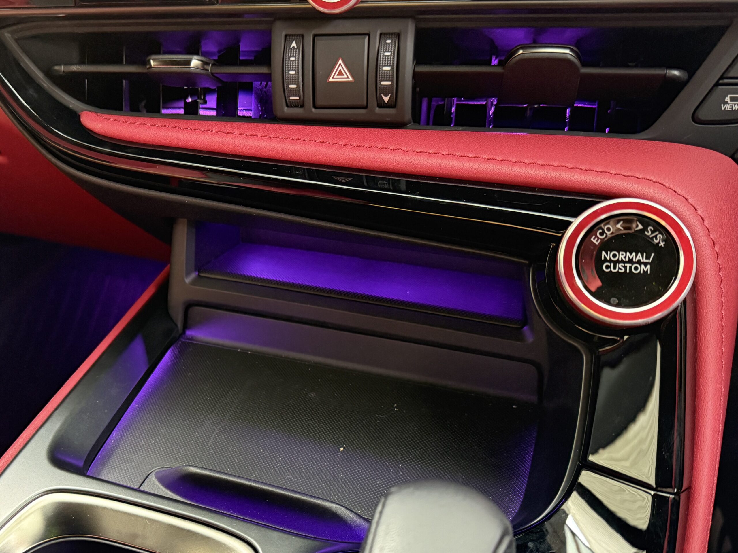 センタートレイイルミ