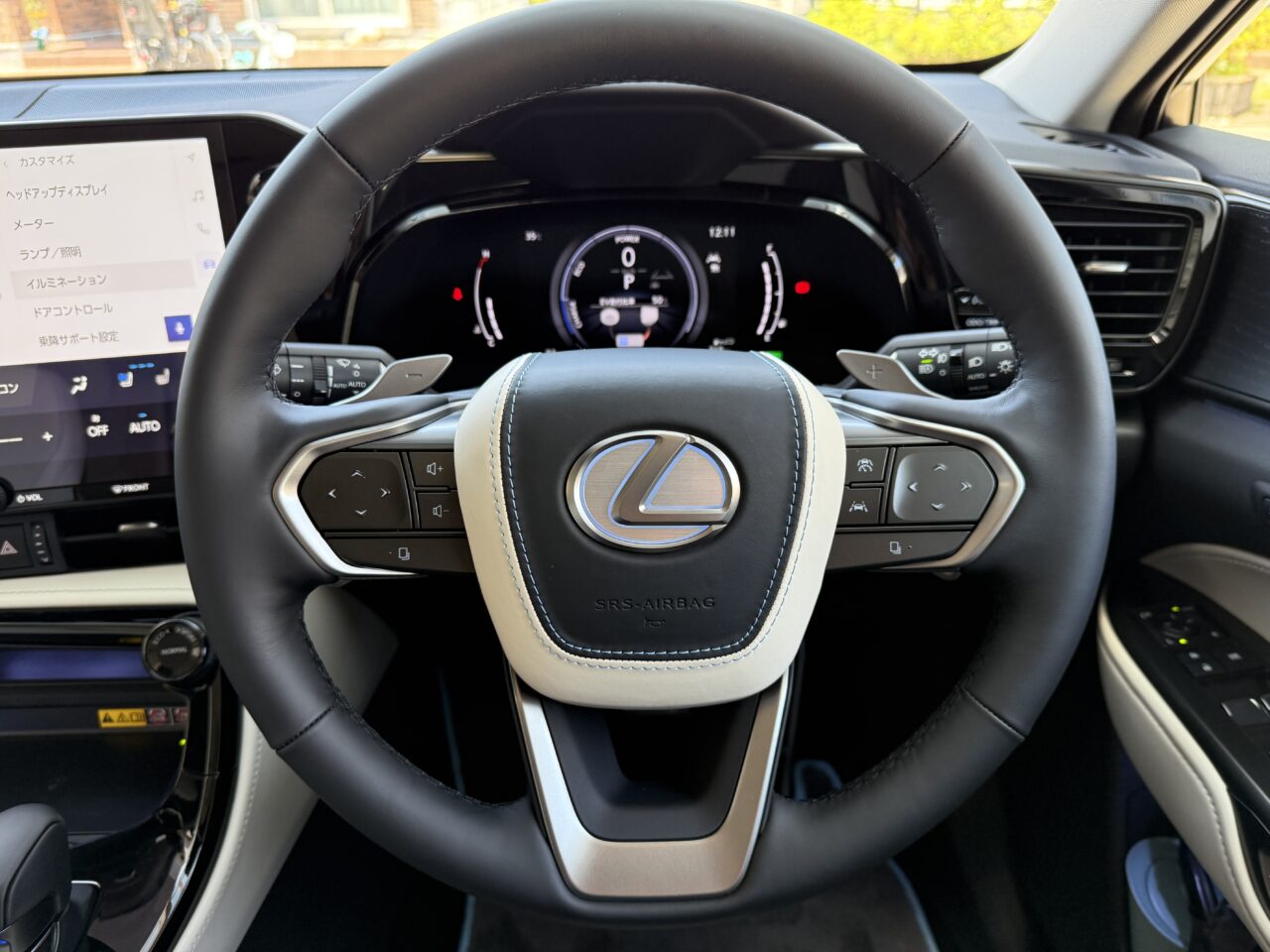 ステアリングエンブレムイルミ　NX　レクサス