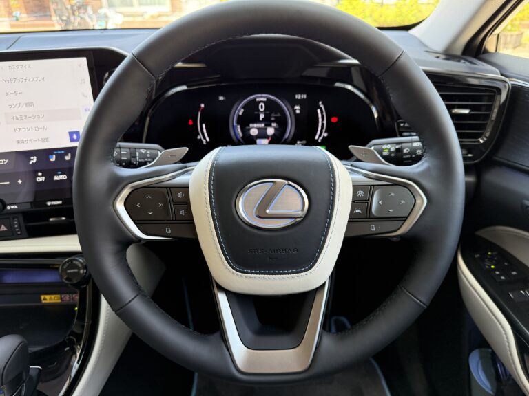 ステアリングエンブレムイルミ　NX　レクサス