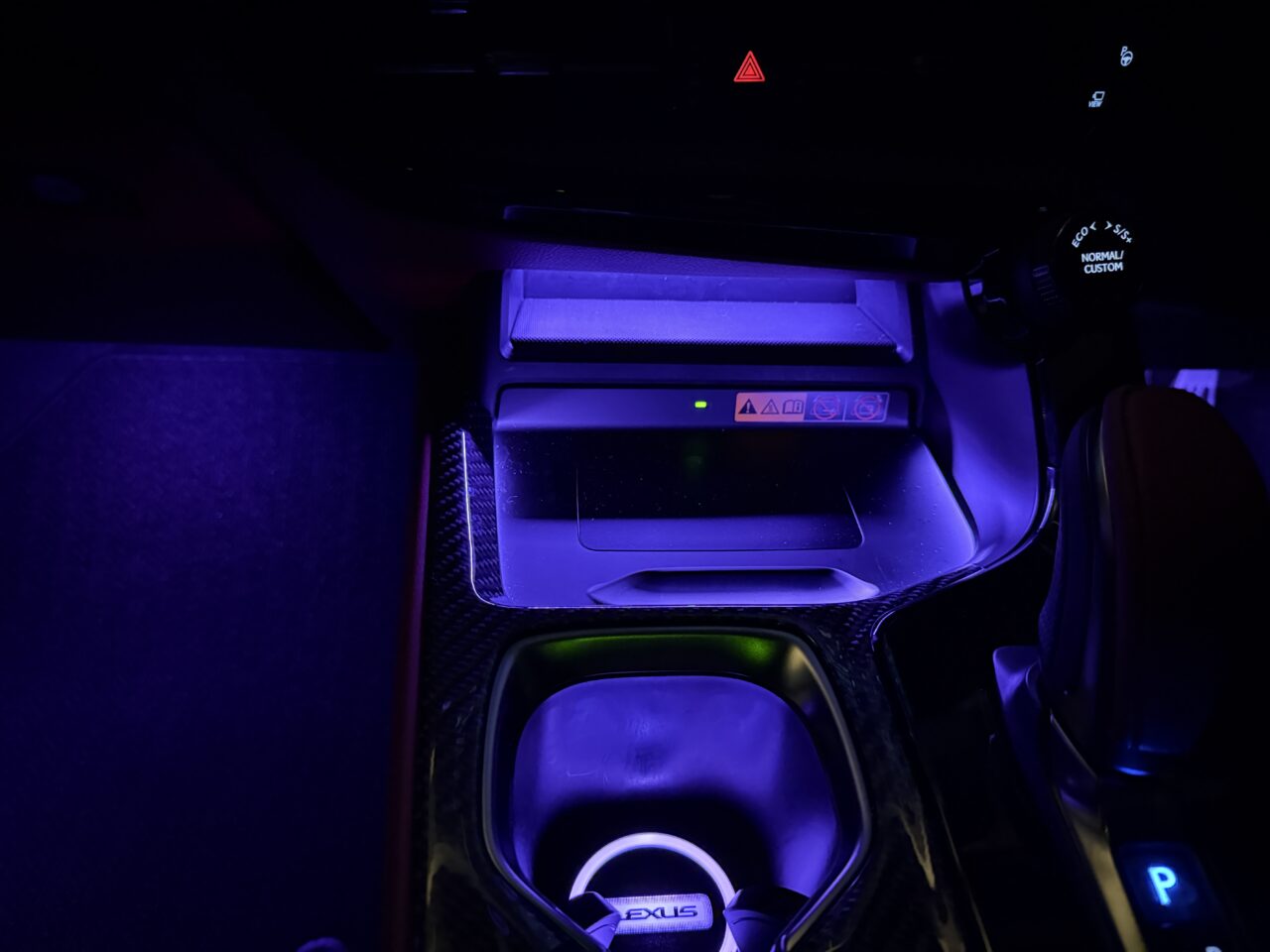 センタートレイイルミ　Rayace