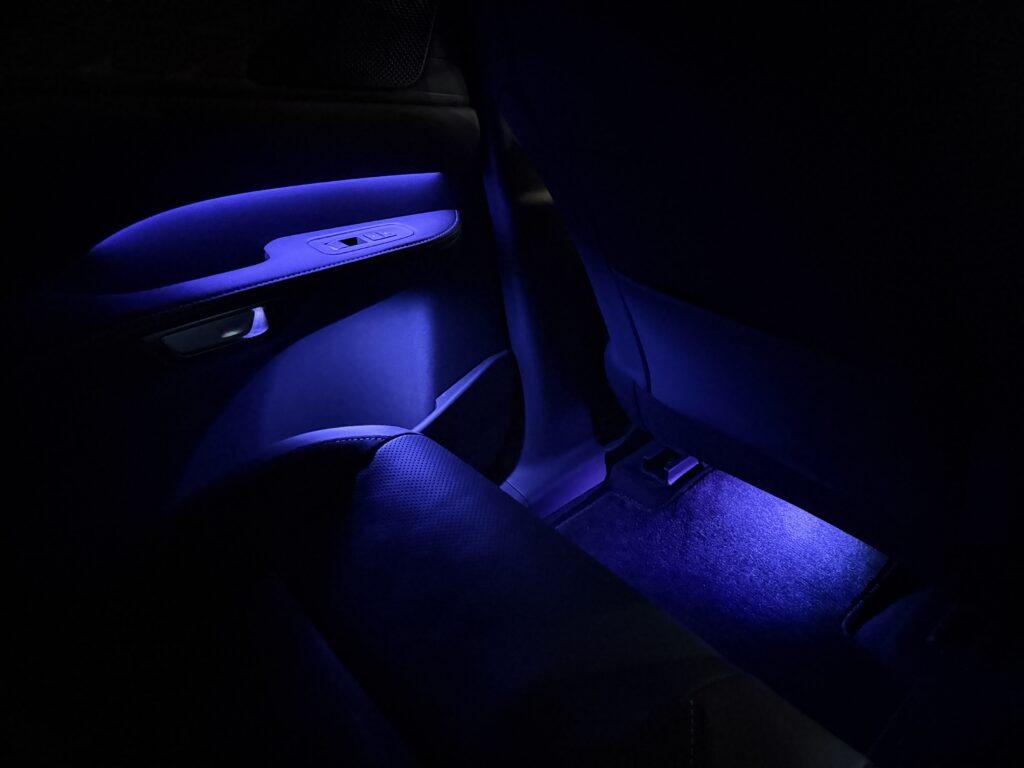 レクサスRX　ドアポケットイルミ