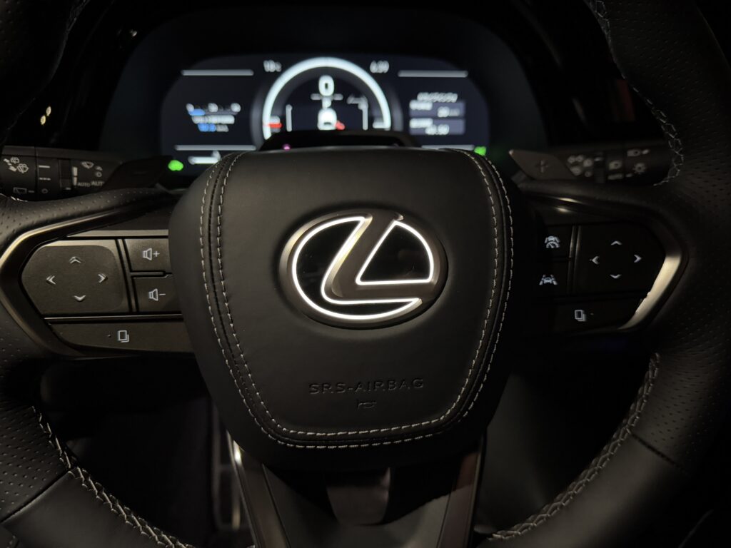 Rayace　ステアリングエンブレムイルミ　レクサス　RX