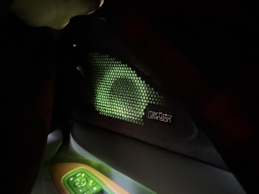 レクサスRX　マクレビイルミ