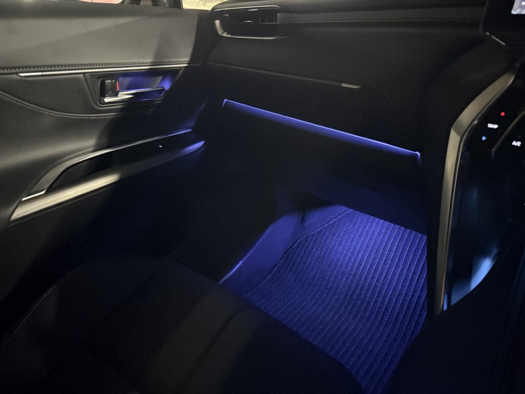 トヨタハリアー80　光量アップ　アンビエントライト