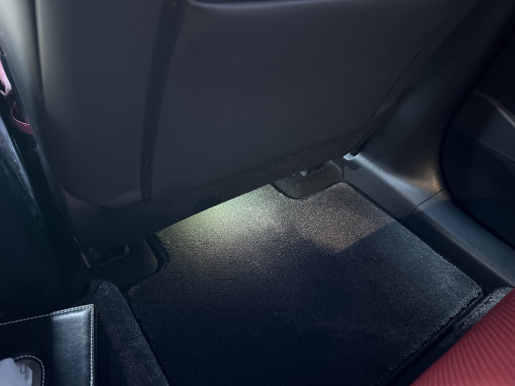 Rayace　後席フットイルミ　レクサスRX