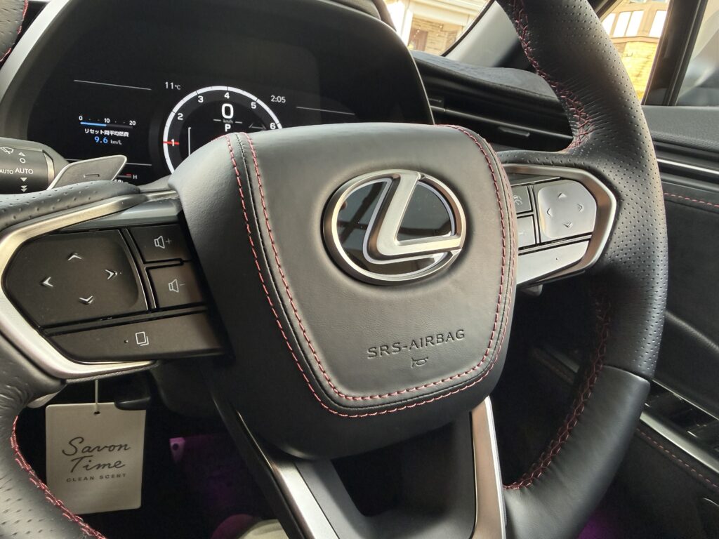 レクサスLBX MORIZO RR ホーンパッド　ステアリングエンブレムイルミ