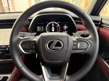 LBX ステアリングエンブレムイルミ