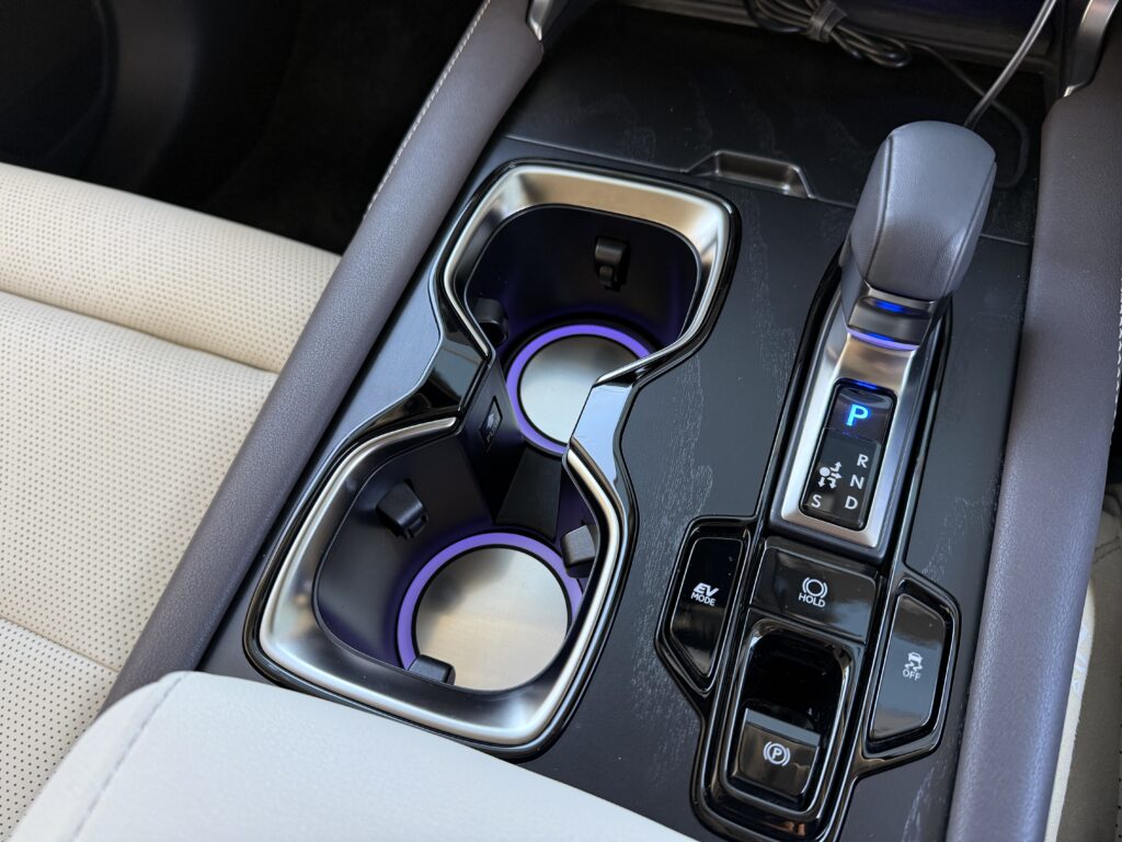 Rayace　レクサスRX カップホルダーイルミ