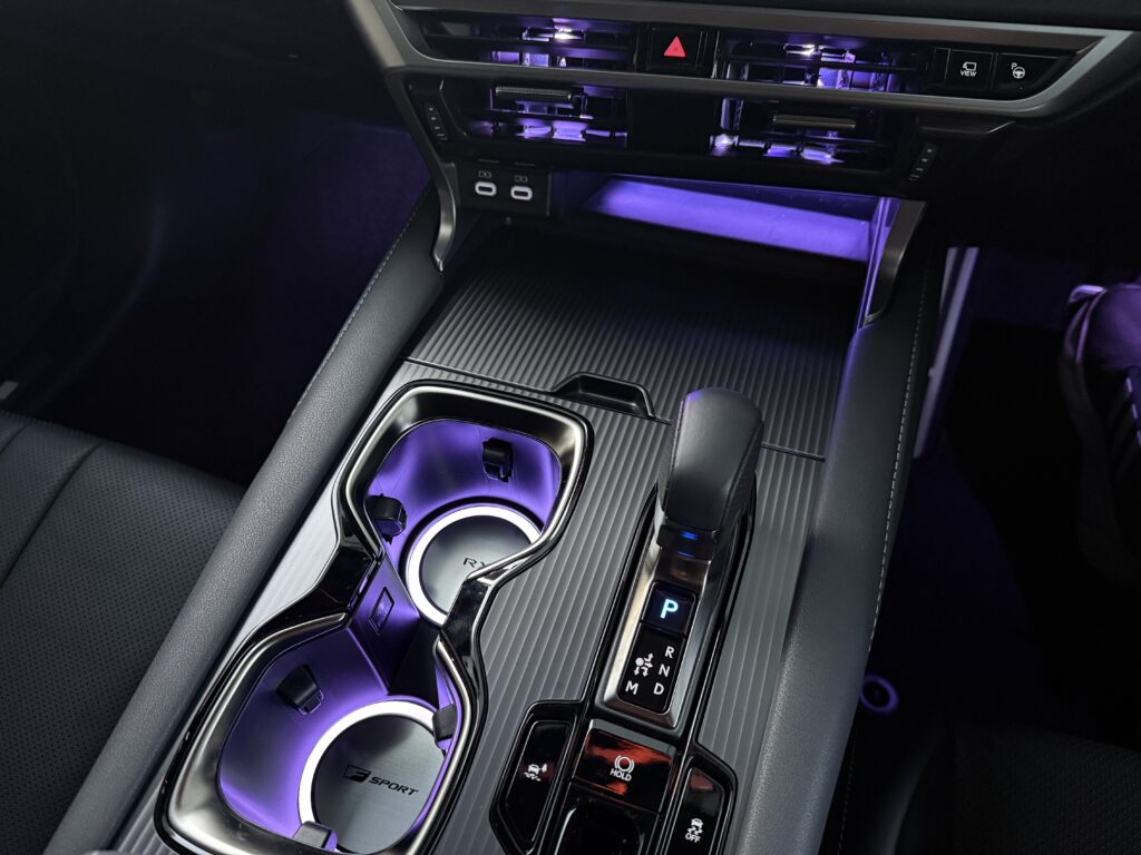 Rayace　レクサスRX カップホルダーイルミ