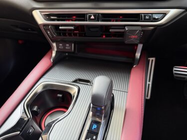 レクサスRX　センタートレイイルミ